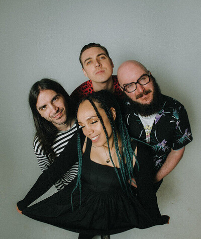 THE SKINTS + MAD CADDIES at SWX